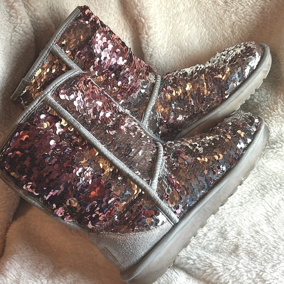 UGG Shoes - UGG Women Classic Short Sequin Sparkle Boots Silver Pink Reversible Size 8